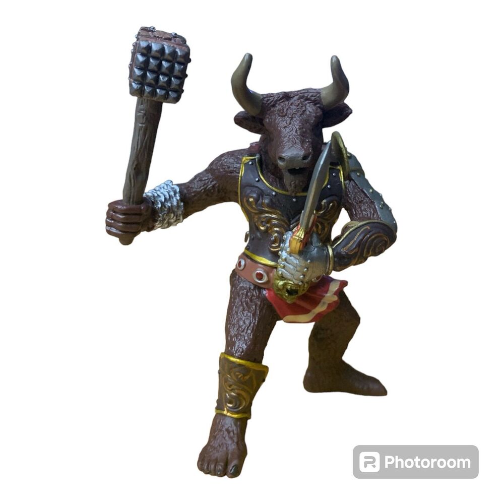 Papo Fantasy Minotaur w/weapons 4" PVC Miniature Figurine 2006 mythical beasts